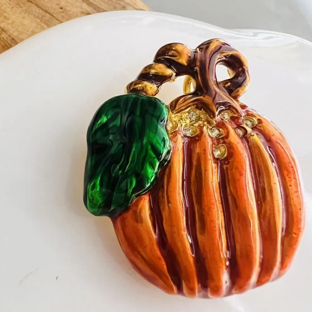 Vintage Brooch Pumpkin Thanksgiving Gold Orange Rhinestone Large Holiday 4355